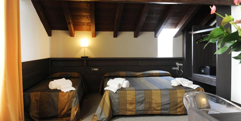 Locanda Sant'Ambrogio Rivalta  Kültér fotó