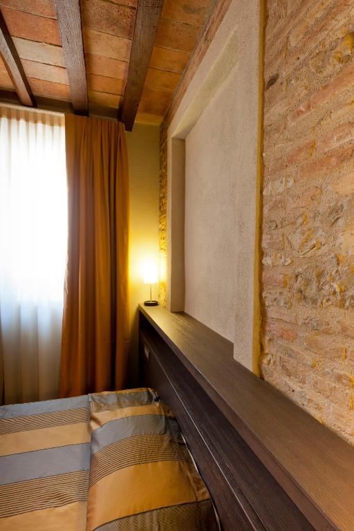 Locanda Sant'Ambrogio Rivalta  Szoba fotó